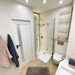 Comfortable Apart, Old Town, Free Parking, Hanging Bed, Wi-fi, Lift, Aircon,self Check-in 24h, Stare Miasto, Winda, Nowy Budynek, Garaz 0 Zl, Klima * Vratislav