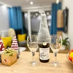 Comfortable Apart, Old Town, Free Parking, Hanging Bed, Wi-fi, Lift, Aircon,self Check-in 24h, Stare Miasto, Winda, Nowy Budynek, Garaz 0 Zl, Klima Apartmán