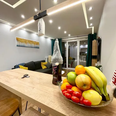 Apartmán Comfortable Apart, Old Town, Free Parking, Hanging Bed, Wi-fi, Lift, Aircon,self Check-in 24h, Stare Miasto, Winda, Nowy Budynek, Garaz 0 Zl, Klima Vratislav