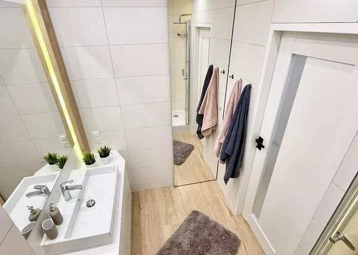 Comfortable Apart, Old Town, Free Parking, Hanging Bed, Wi-fi, Lift, Aircon,self Check-in 24h, Stare Miasto, Winda, Nowy Budynek, Garaz 0 Zl, Klima Apartman