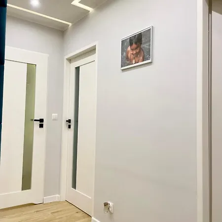Comfortable Apart, Old Town, Free Parking, Hanging Bed, Wi-fi, Lift, Aircon,self Check-in 24h, Stare Miasto, Winda, Nowy Budynek, Garaz 0 Zl, Klima