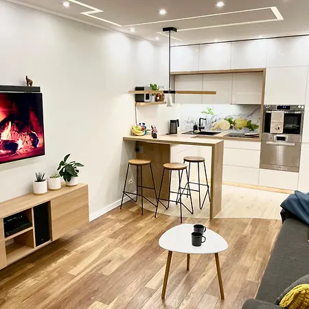 Comfortable Apart, Old Town, Free Parking, Hanging Bed, Wi-fi, Lift, Aircon,self Check-in 24h, Stare Miasto, Winda, Nowy Budynek, Garaz 0 Zl, Klima *