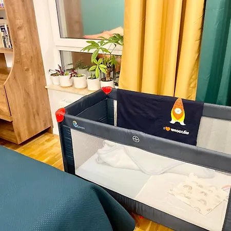 Comfortable Apart, Old Town, Free Parking, Hanging Bed, Wi-fi, Lift, Aircon,self Check-in 24h, Stare Miasto, Winda, Nowy Budynek, Garaz 0 Zl, Klima Вроцлав
