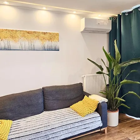 Comfortable Apart, Old Town, Free Parking, Hanging Bed, Wi-fi, Lift, Aircon,self Check-in 24h, Stare Miasto, Winda, Nowy Budynek, Garaz 0 Zl, Klima Апартаменты Вроцлав