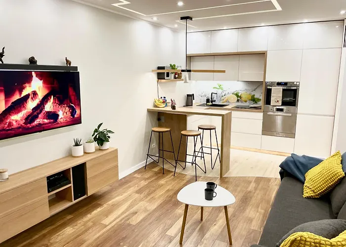 Comfortable Apart, Old Town, Free Parking, Hanging Bed, Wi-fi, Lift, Aircon,self Check-in 24h, Stare Miasto, Winda, Nowy Budynek, Garaz 0 Zl, Klima *